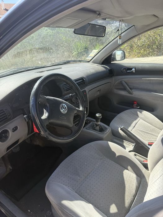 VENDO PASSAT 1.9TDI