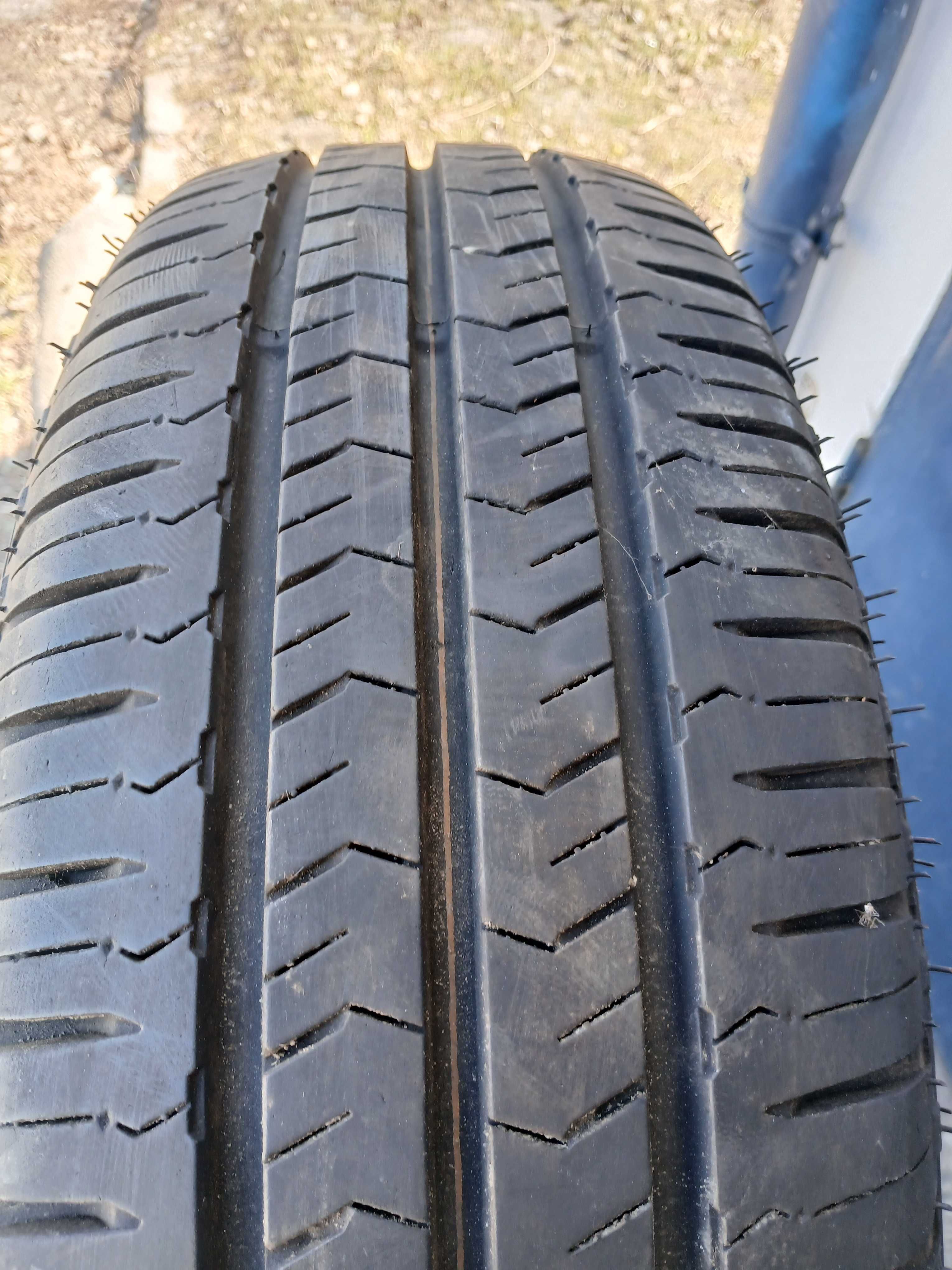 NEXEN roadian ct8 205/70/15C