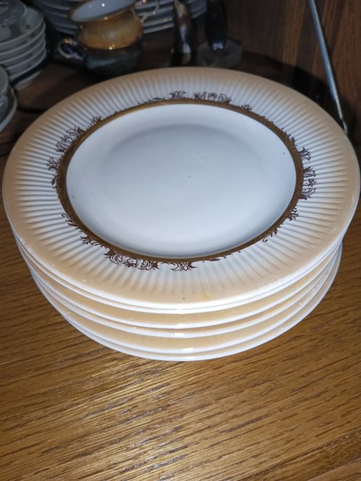 Тарелки Барановского завода.