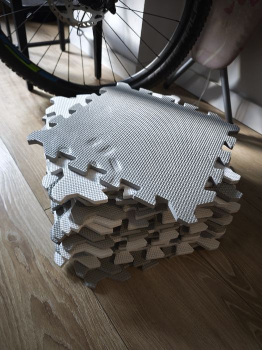 Puzzle mata na podłog3