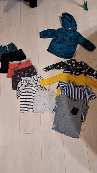 Paka ubrań ubranek  86 92 dla chłopca bluzy body pajacyki spodenki