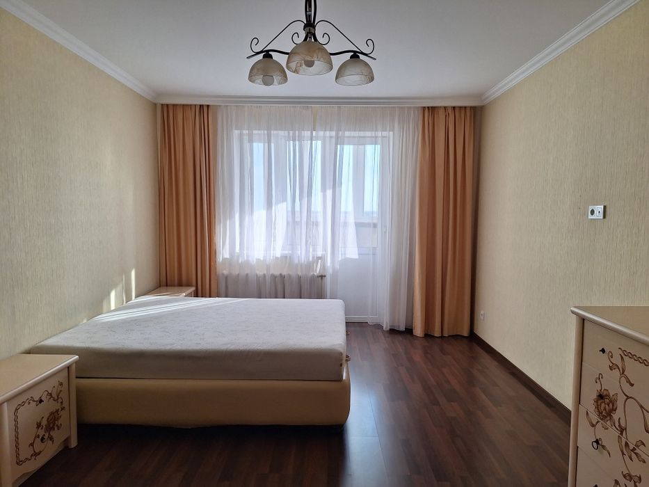 3-кімнатна 108 м УКОМПЛЕКТОВАНА меблями та технікою на К.шляху 1Д