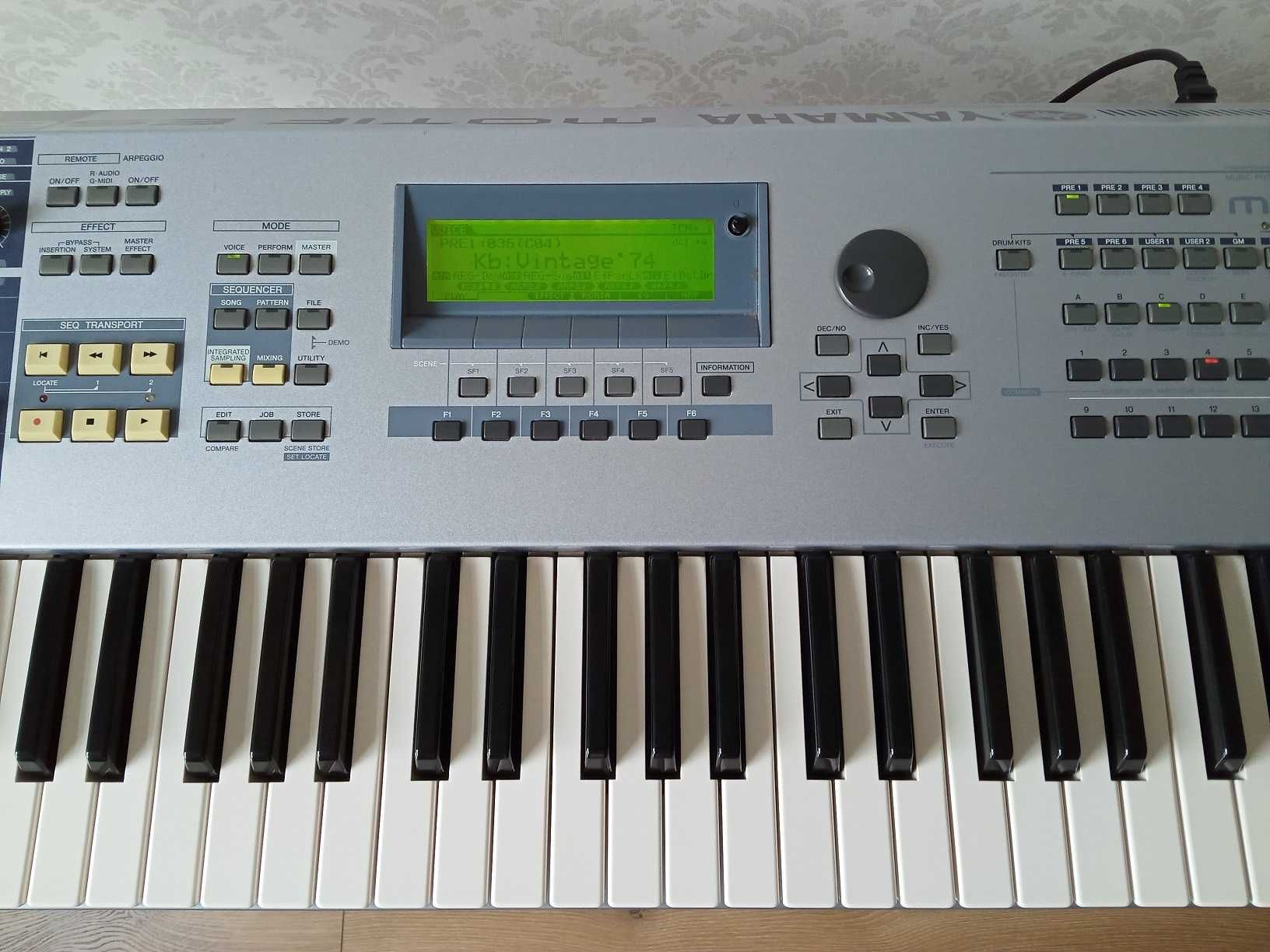 YAMAHA MOTIF ES - syntezator, sampler - świetny stan !