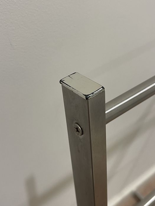 Toalheiro de pé para Wc