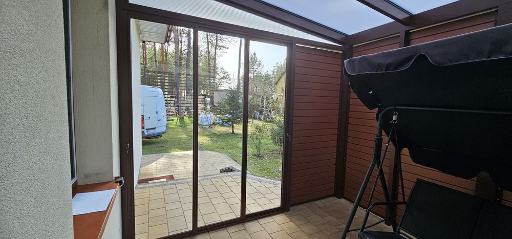 Pergola Aluminiowa Zadaszenie tarasu ruchome ścianki, szklane stałe