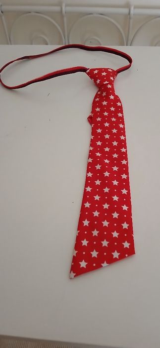 Gravata de senhora, nova