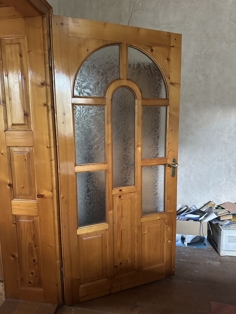 Двері деревʼяні б/у , вікна пластикові б/у