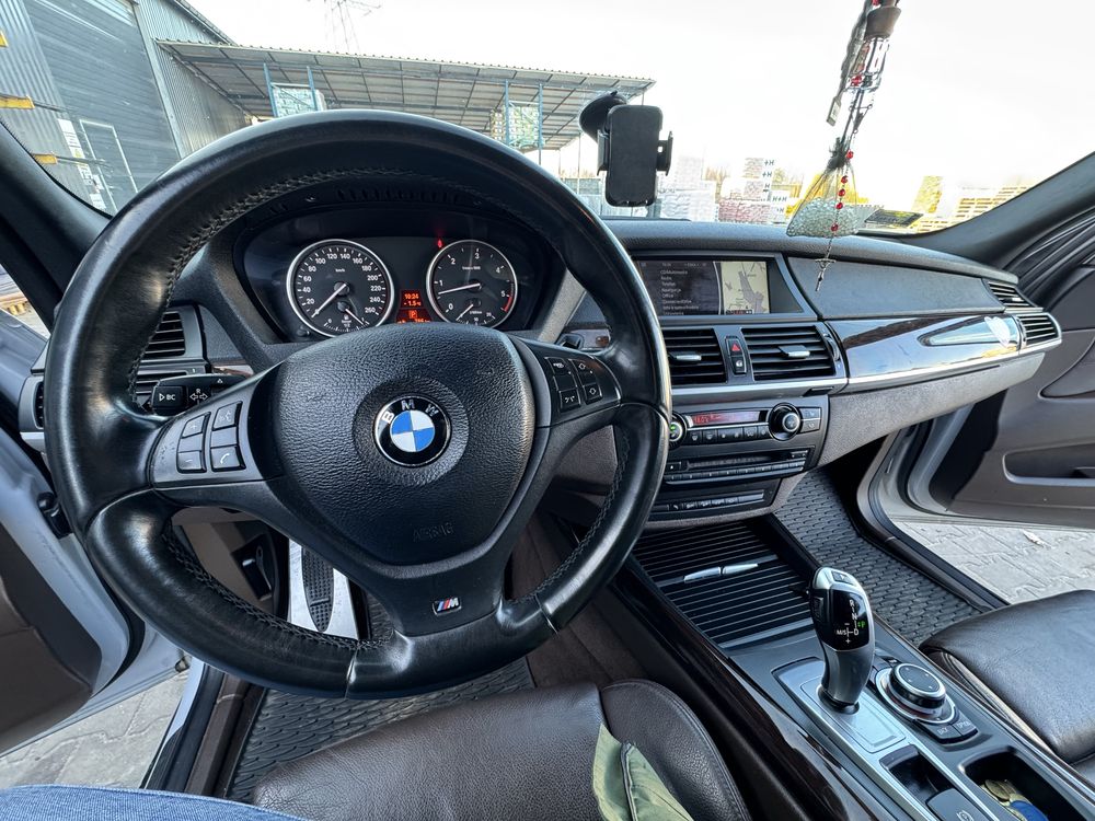 BMW X5 2011r, 7os. 4,0D Polift E70 indywidual