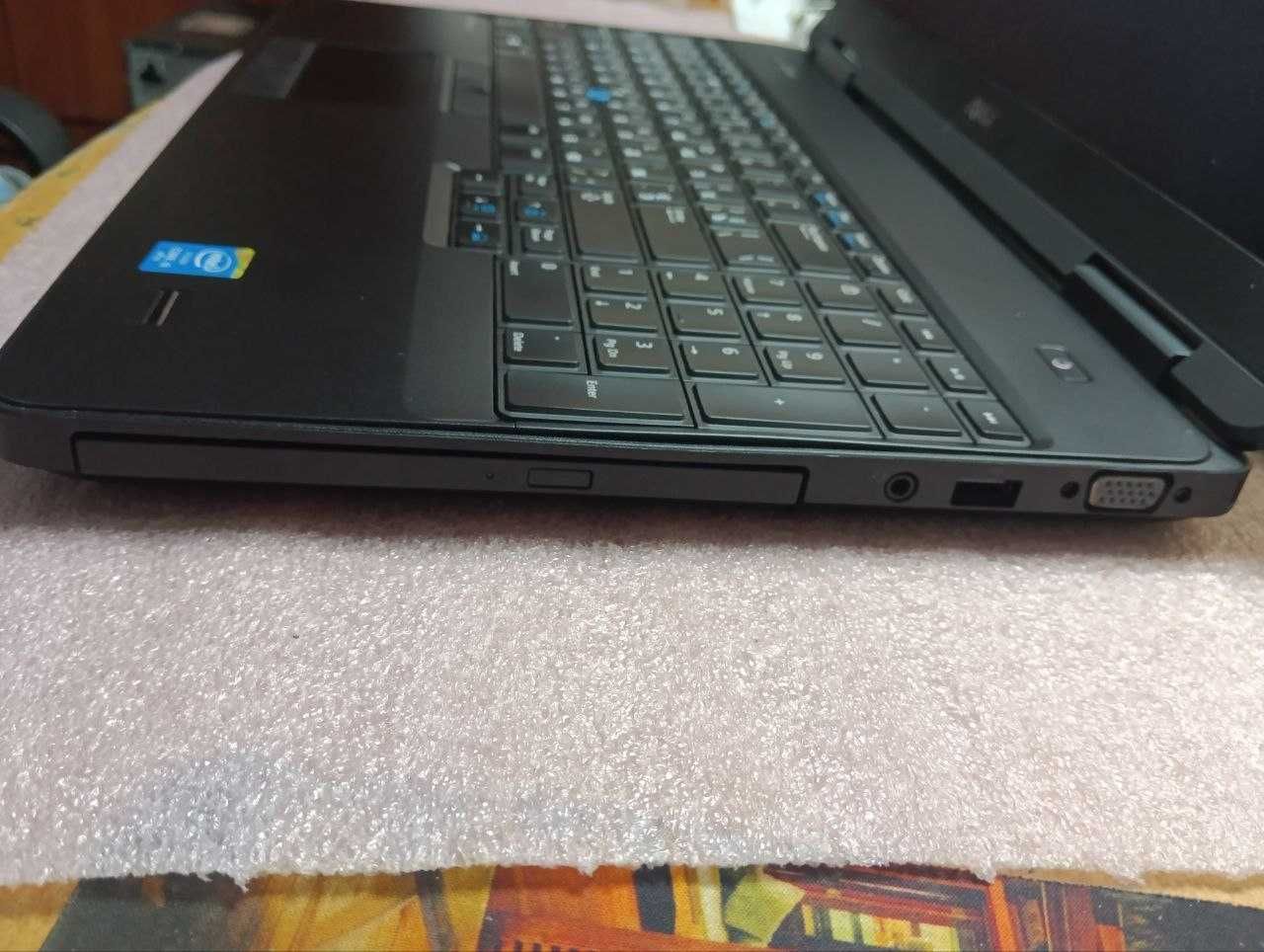 Ноутбук Dell Latitude E5540 + бездротова оптична мишка у подарунок