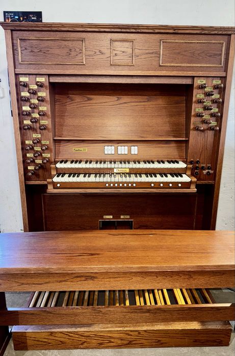 Sprzedam piękne organy Domus Canticus III w rewelacyjnej cenie !