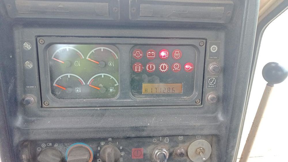 Sprzedam spycharke Cat D6M