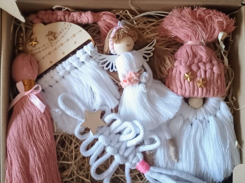 Świąteczny box różowy