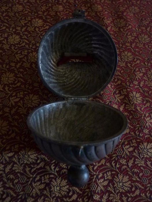 Conjunto 1 Guarda Jóias + 2 Mealheiros Antigos