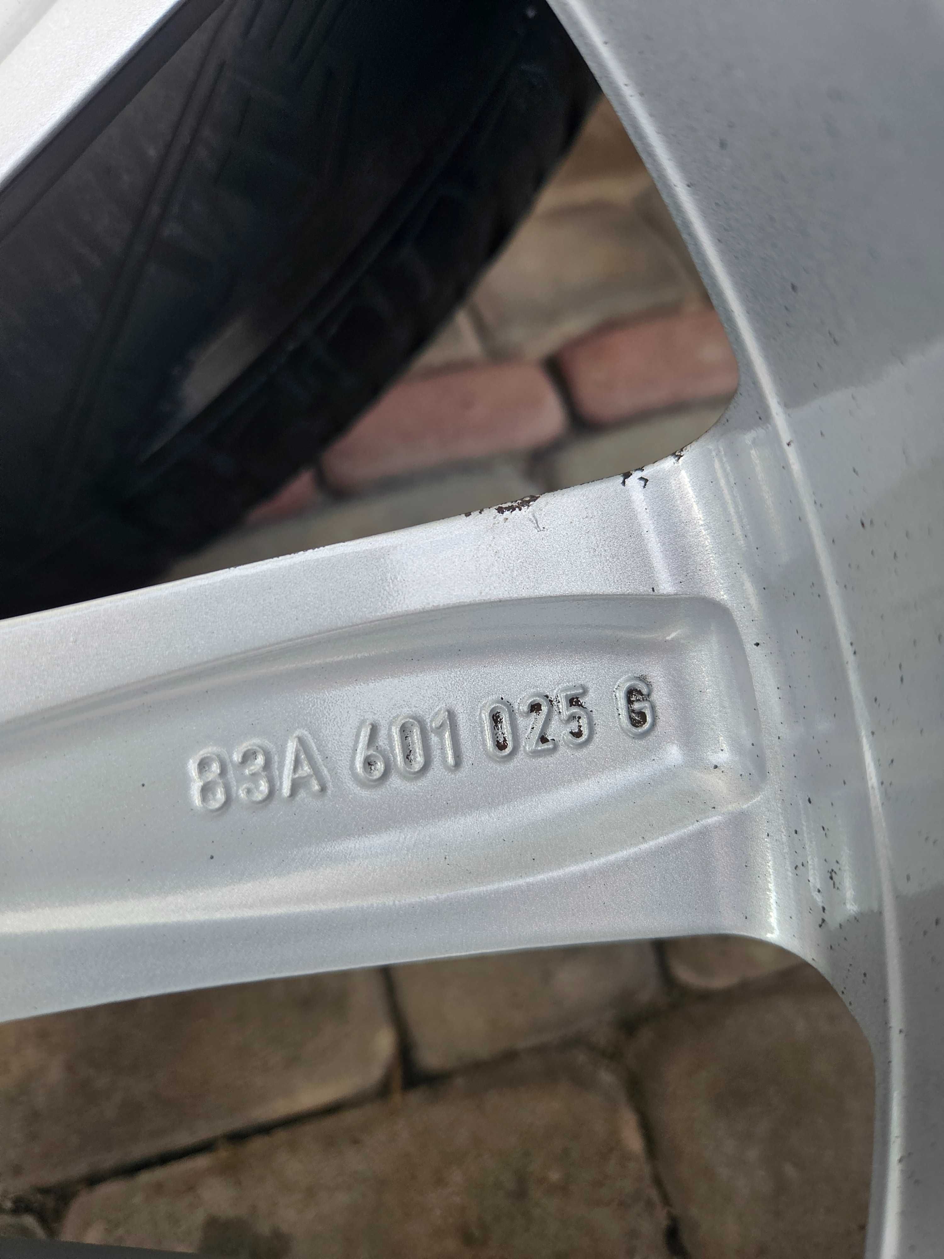 Alufelgi koła AUDI Q3 83A  235/55/18 83A601025G