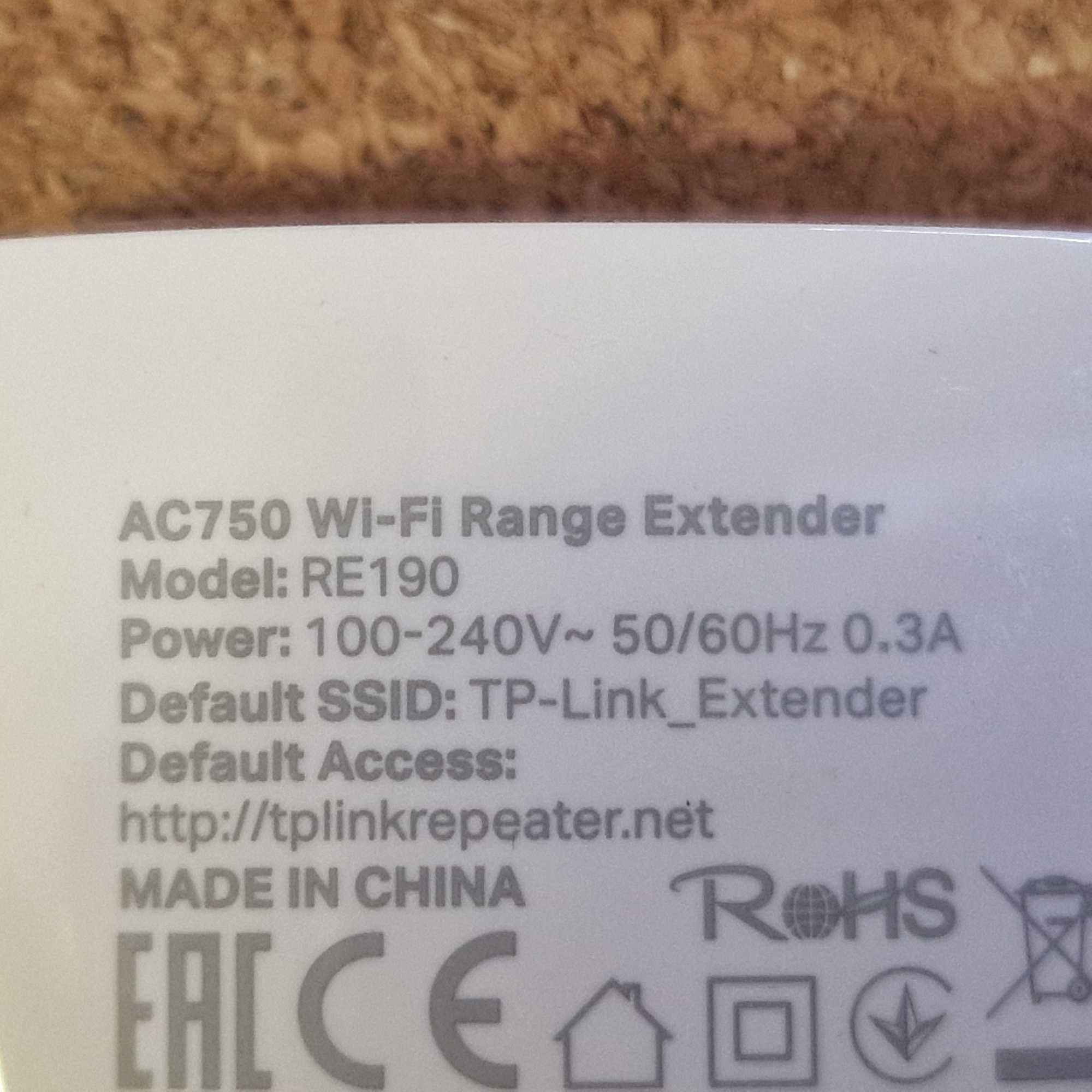 Router sieciowy TP Link WR840N i wzmacniacz sygnału TP Link AC750