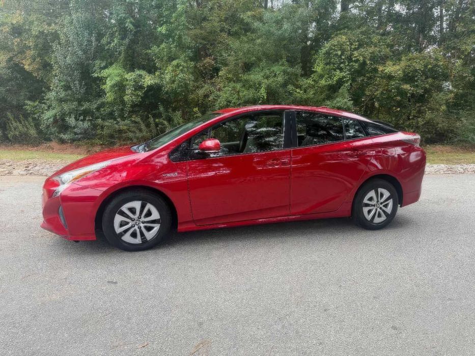 Toyota Prius Three      2016