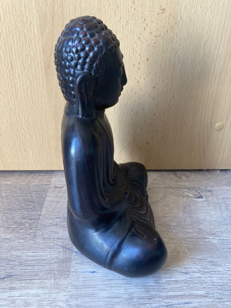 Figurka budda wys. 21 cm