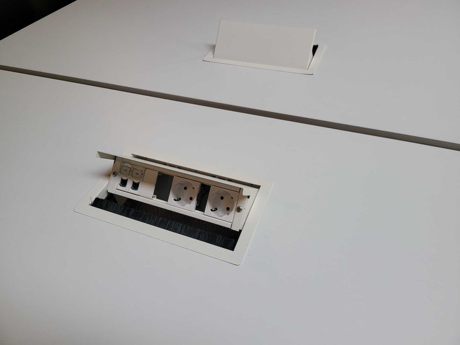 Secretária dupla ou mesa de reunião - óptimo estado