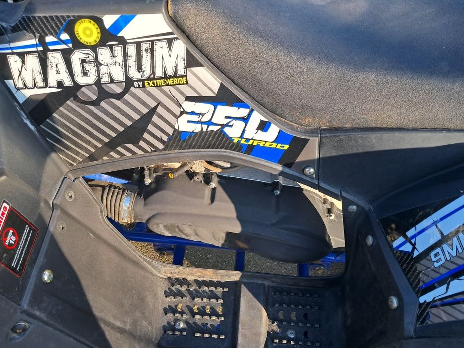 Quad magnum apollo 250