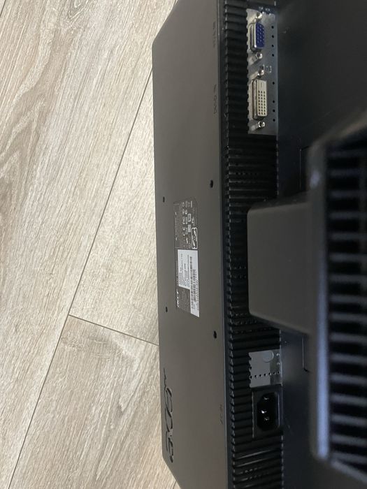 Продам монито Acer x223hq