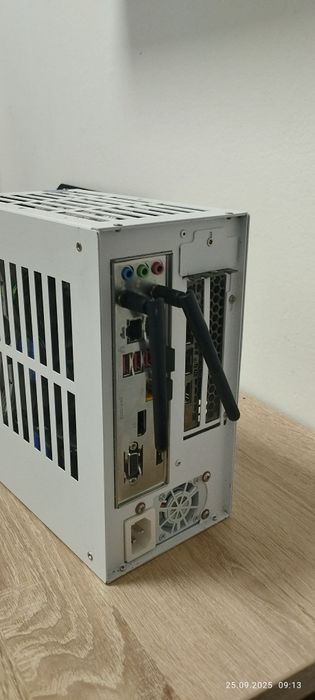 Ultrakompaktowy Game Monster: i5-12400+16Gb DDR4+RTX 3060–Czarny/Biały