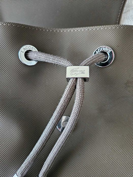 Mochila Lacoste nova