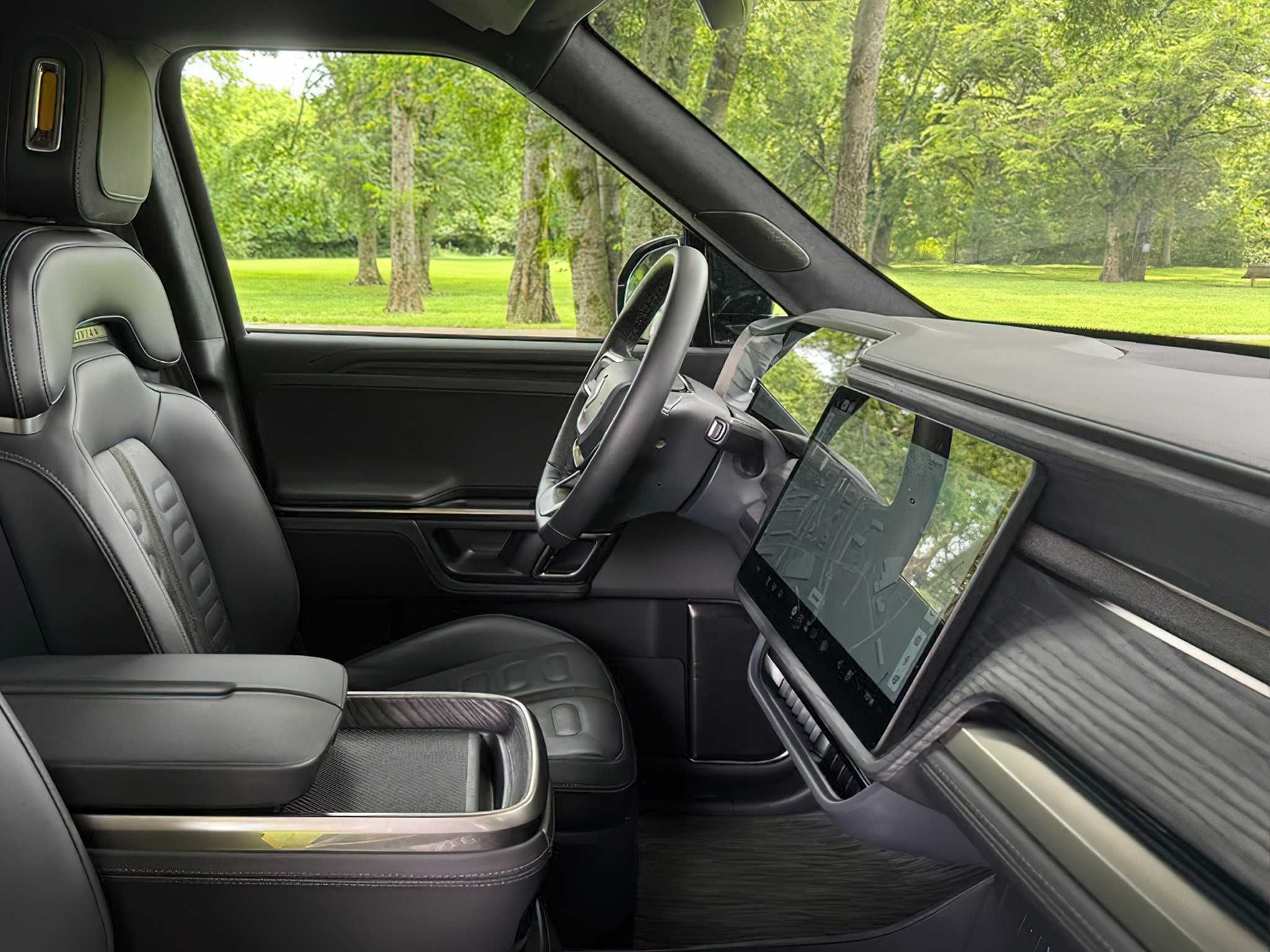 Rivian  R1S  Adventure Quad Motor  2023