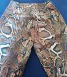 Calça de marca Colcci