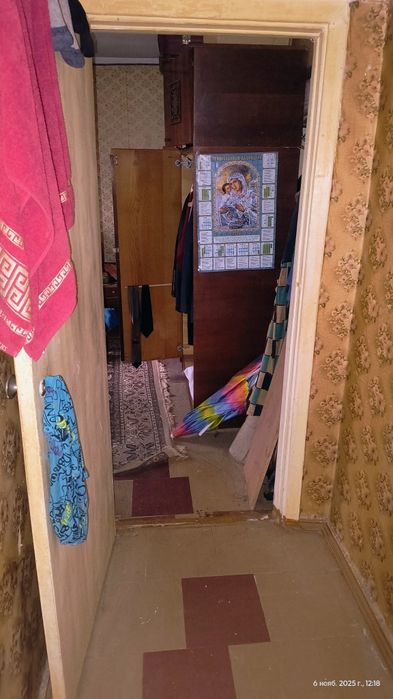 Продам 3-х. комнатную квартиру под ремонт..