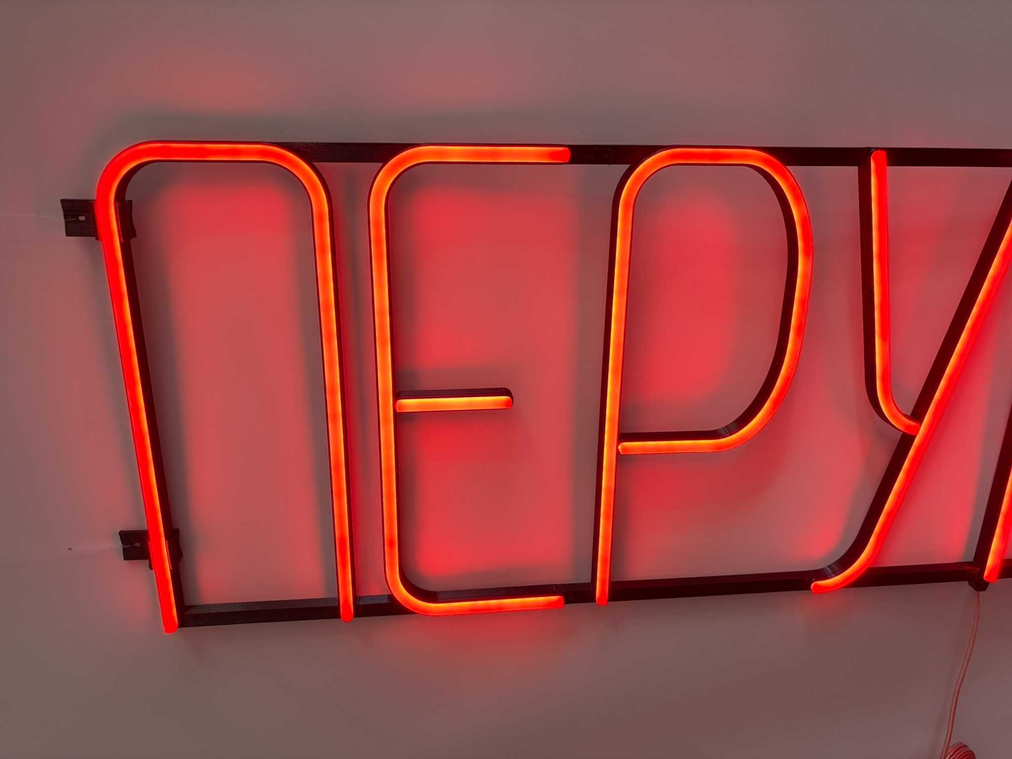 Неонова вивіска "Перукарня" червона, 1300*300 мм, нова