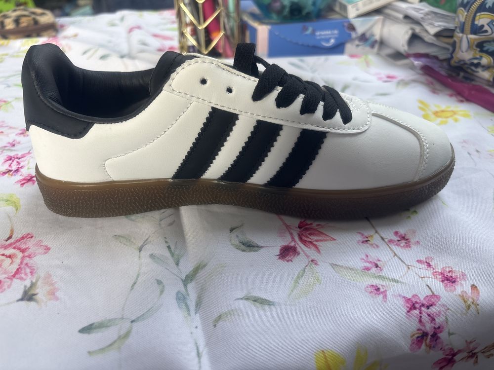 Gazelle 39 biało-czarne