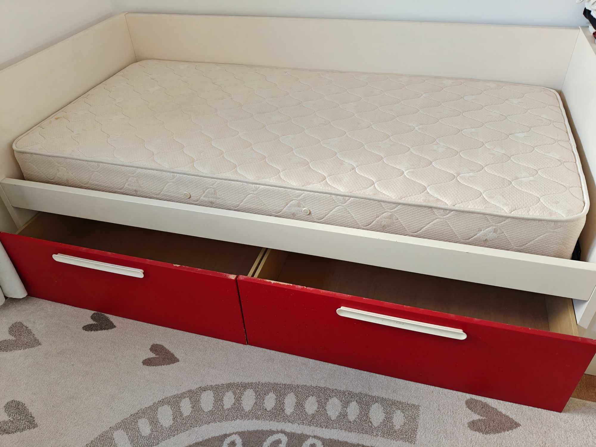 Cama de criança com 2 gavetões - usada