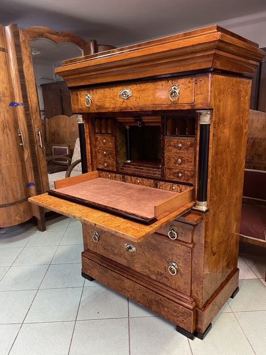 Antyki renowacjia mebli i sprzedaż