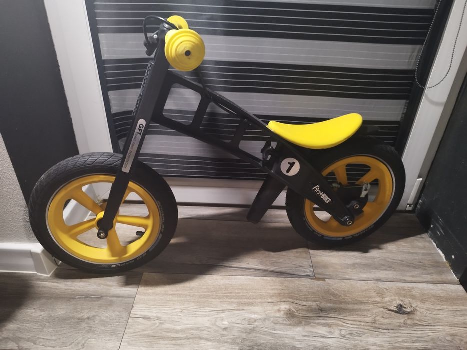 Rowerek biegowy first bike limited yellow