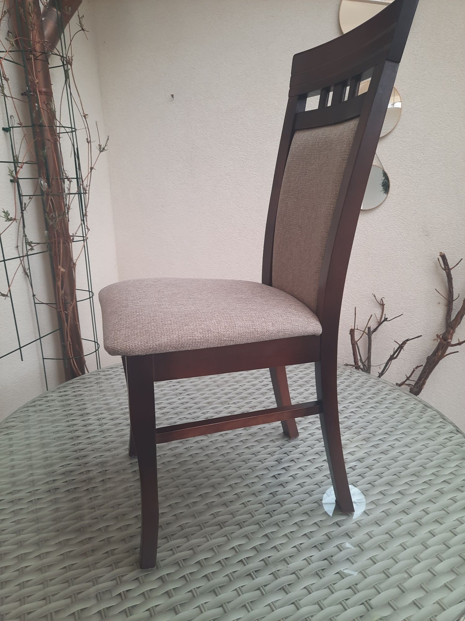 Krzesła drwno- materiał 8szt