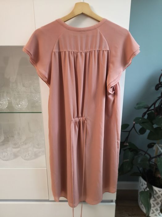 Sukienka damska xl 42 H&M hm pudrowy róż prosta elegancka z dekoltem w