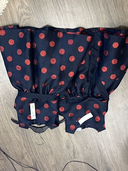 Дитяче нарядне плаття на 2-3 роки. Є 2 однакові одного розміру