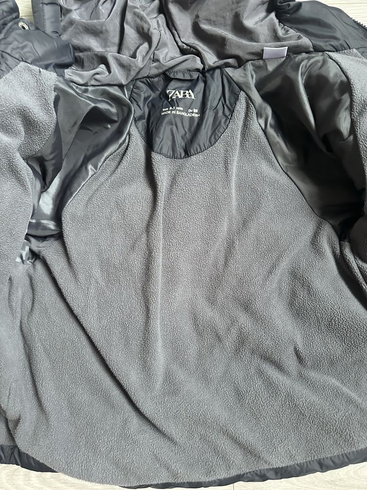 Зимова куртка від Zara