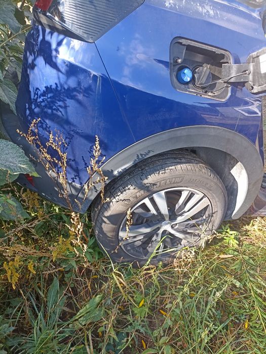 Peugetot 3008 kompletny tył, zbiorniki paliwa, koła, tylna belka 2020r