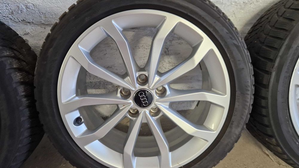 Piękne felgi  z oponami zimowymi  AUDI A6