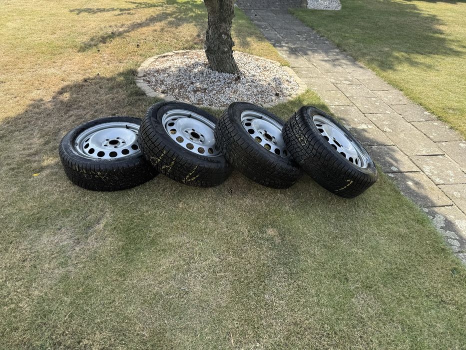 Kola zimowe 205/55 R16 5x112 VW AUDI SKODA SEAT- felgi stalowe komplet