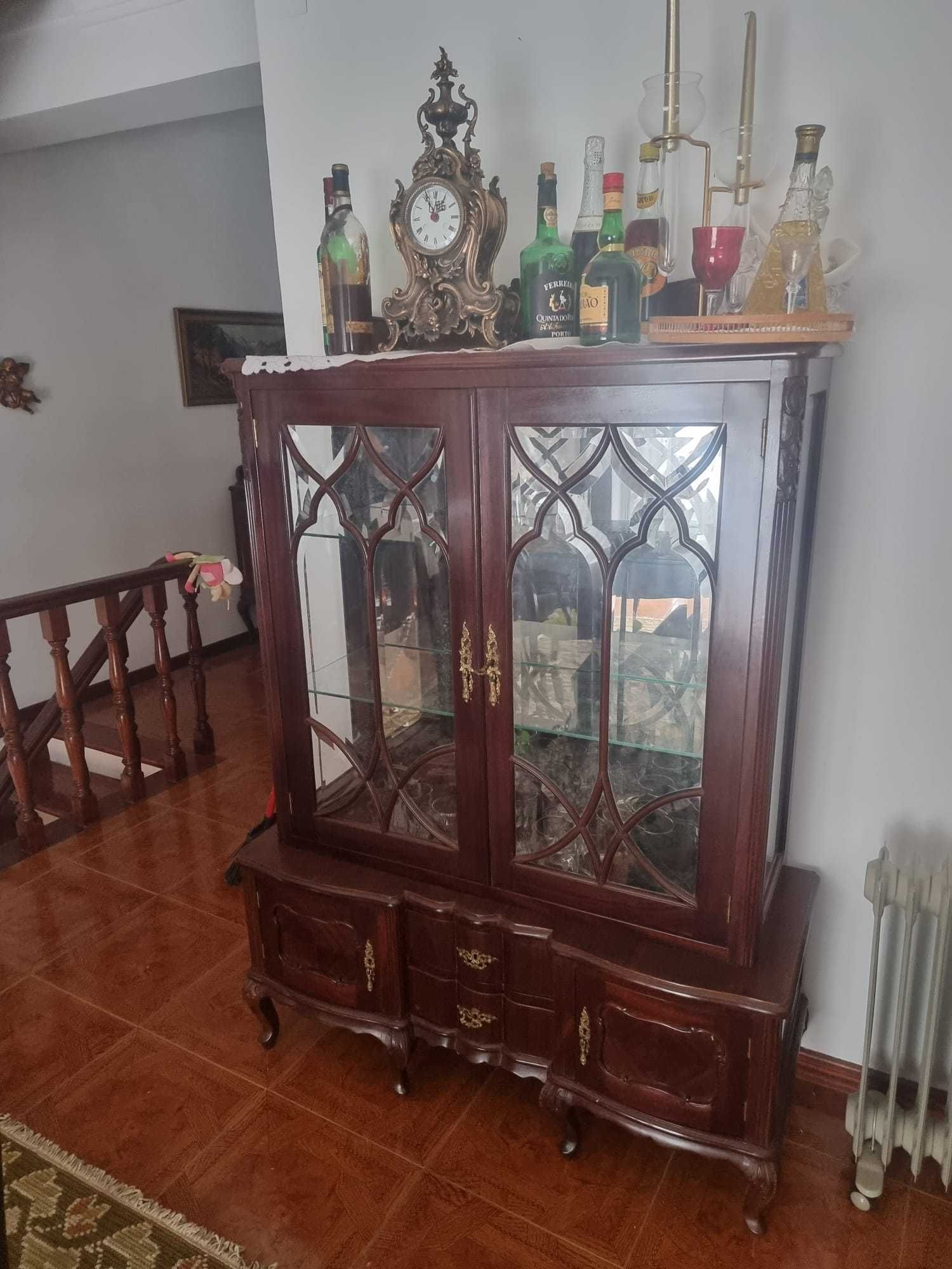 Móveis de Sala Estilo Antigo