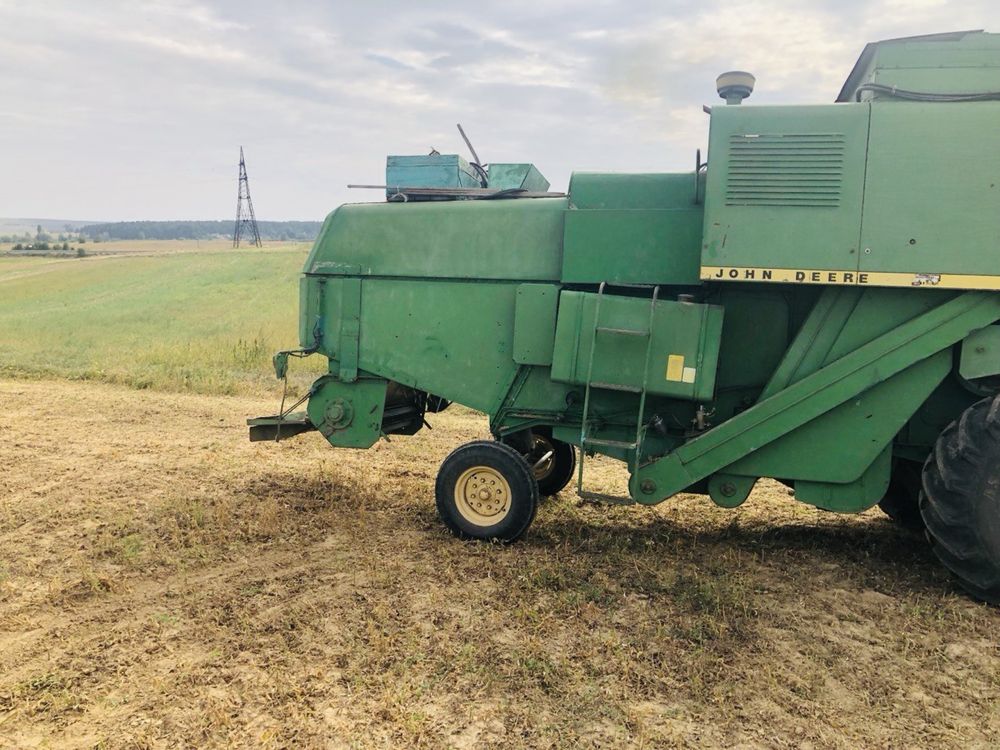 Продам JOHN DEERE 955 В гарному стані.