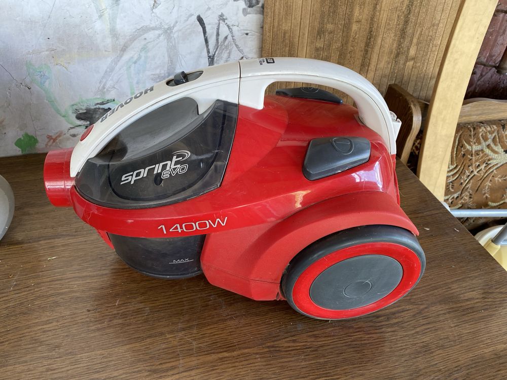 Рабочий пылесос hoover sprint evo