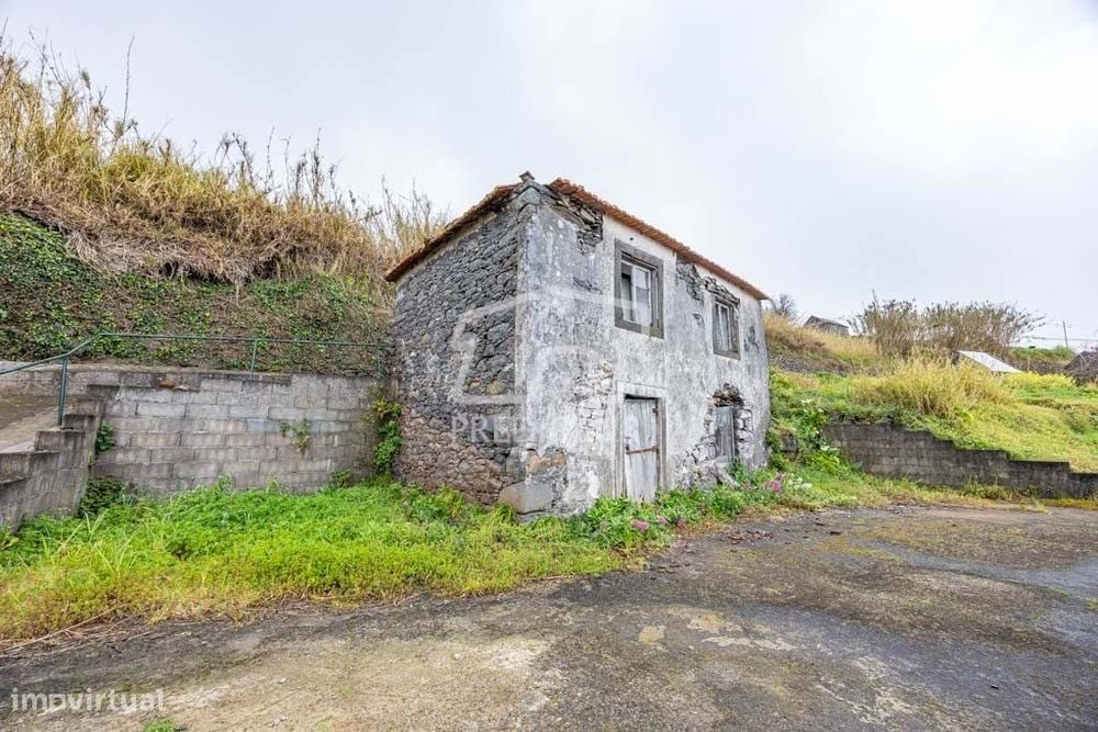Moradia T2 Tradicional em Pedra, Arco da Calheta