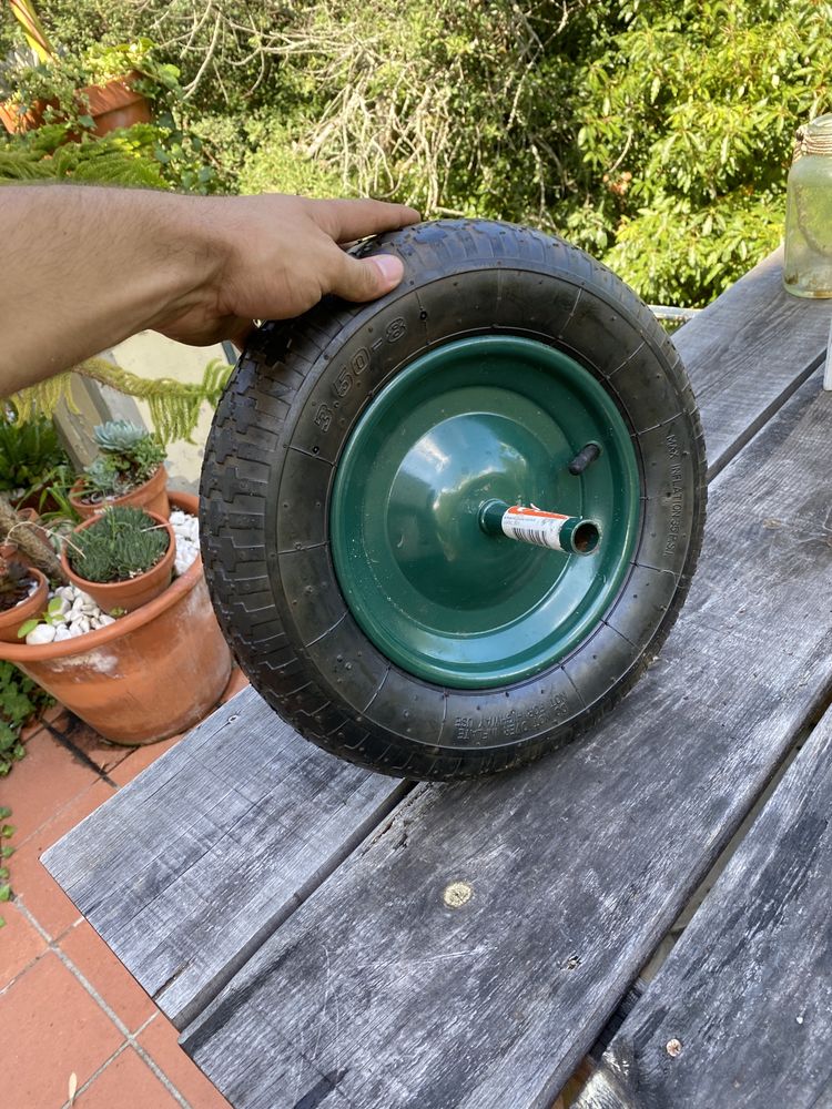 Roda de carrinho de mão