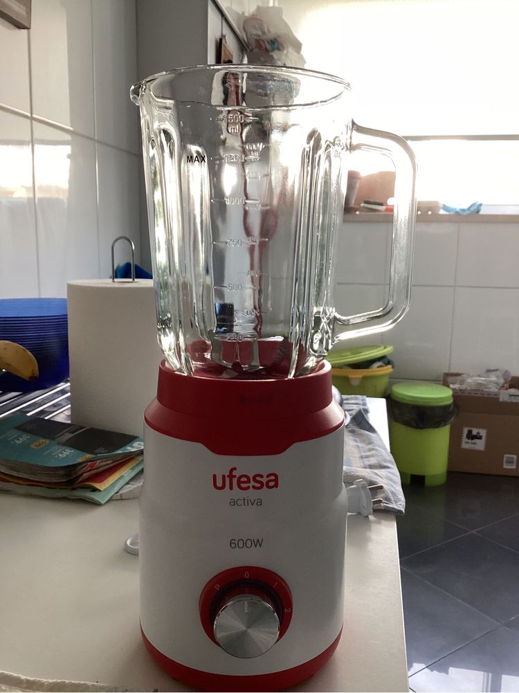 Liquidificador UFESA BS4790 ACTIVA 600W