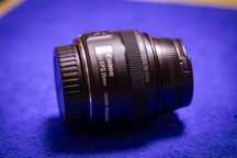 Объектив Canon EF-S 35mm f/2.8 Macro IS STM