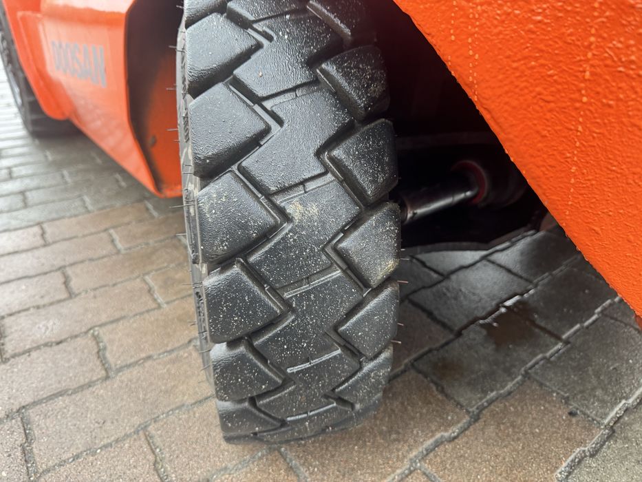 Навантажувач Doosan D30 погрузчик 2008р