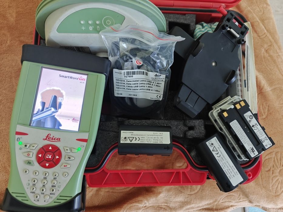 Odbiornik GPS Leica CS10 + antena GS08plus